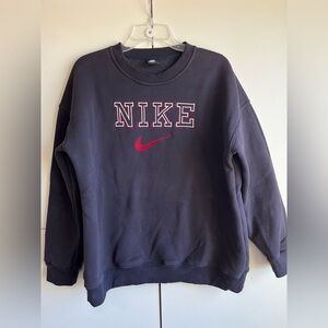 Nike Women’s Navy Blue Crewneck Sweatshirt. Size L